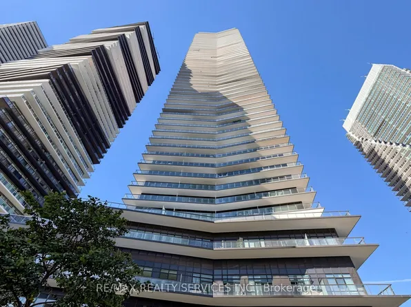 38 Annie Craig Dr #707, Toronto, ON M8V 0G9