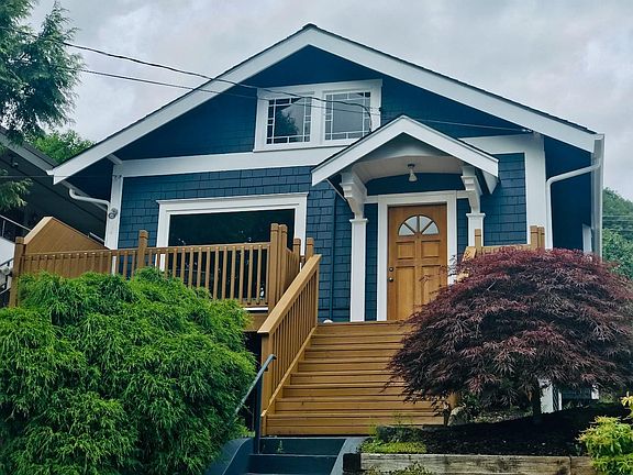 Charming free-standing craftsman minutes to Amazon, Google, Apple, Facebook