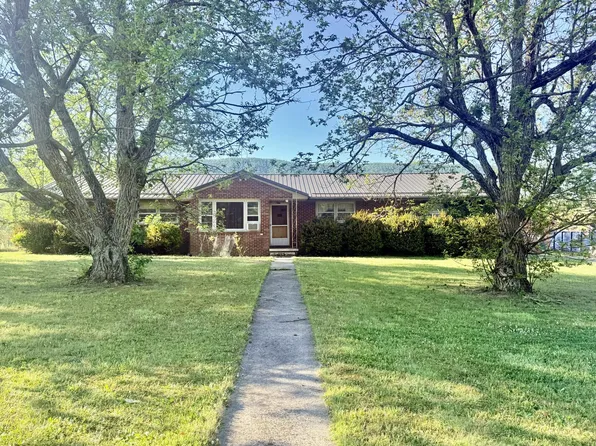 2088 Seneca Trl S, Peterstown, WV 24963