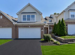 8426 Dawn Ln, Darien, IL 60561