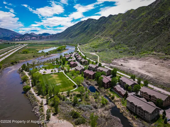 511 River View Dr Unit 1404, New Castle, CO 81647