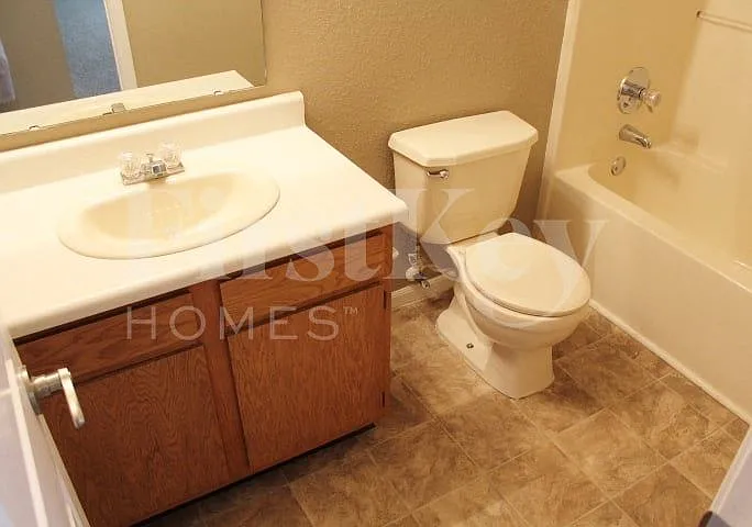 107 Azalea Dr — Photo 8