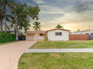 8425 SW 43rd St, Miami, FL 33155