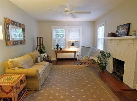 2nd image of 6926 Woodrow Ter