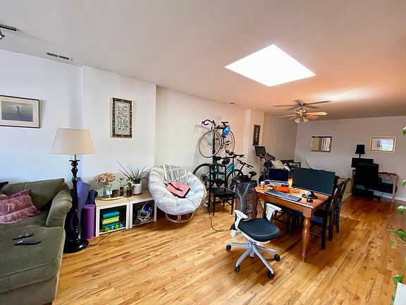 5th image of 1509 N Milwaukee Ave