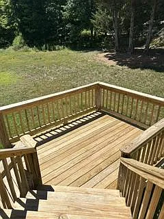 423 Trenton Ln — Photo 3