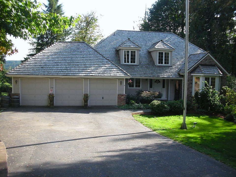 over an acre of privacy.