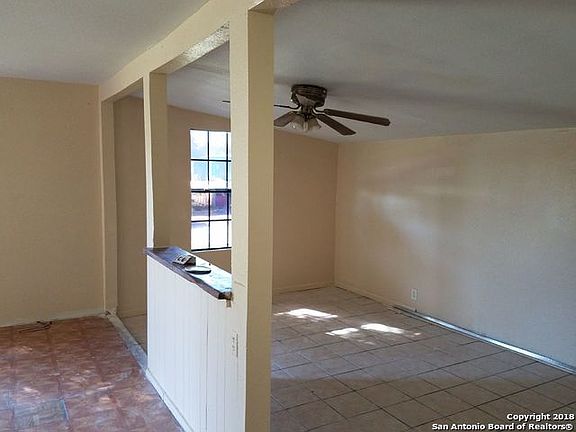 4th image of 6123 Lawn Valley Dr