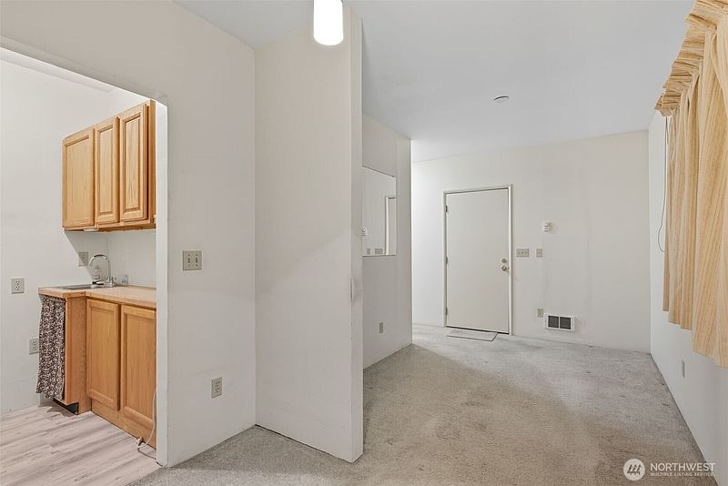 4th image of 11120 SE 234th Place