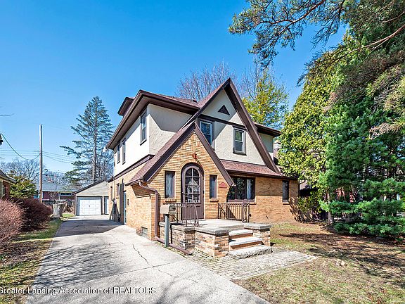 2nd image of 524 Everett Dr