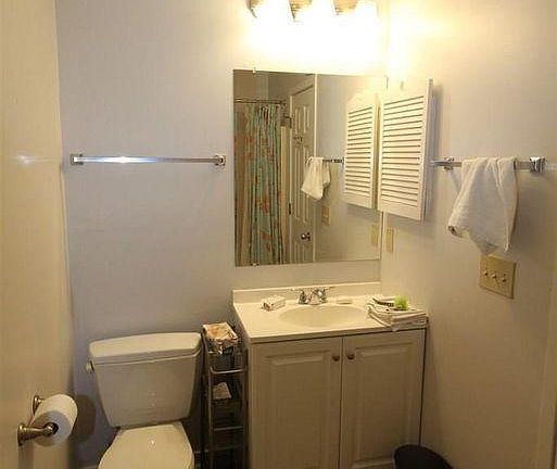 2nd image of 702 Martin Luther King Jr Blvd APT C2