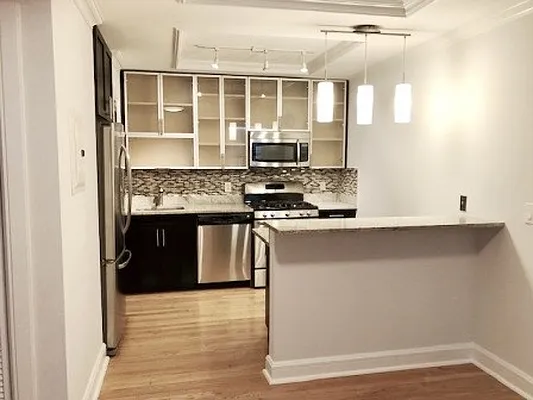 Rented by City Connections Realty | media 3