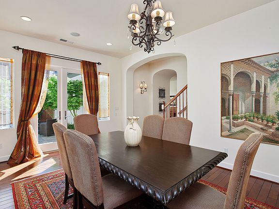 5th image of 1924 Casablanca St