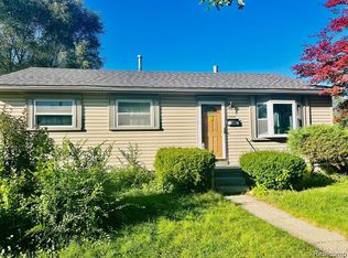 3541 Toepfer Rd, Warren, MI 48091