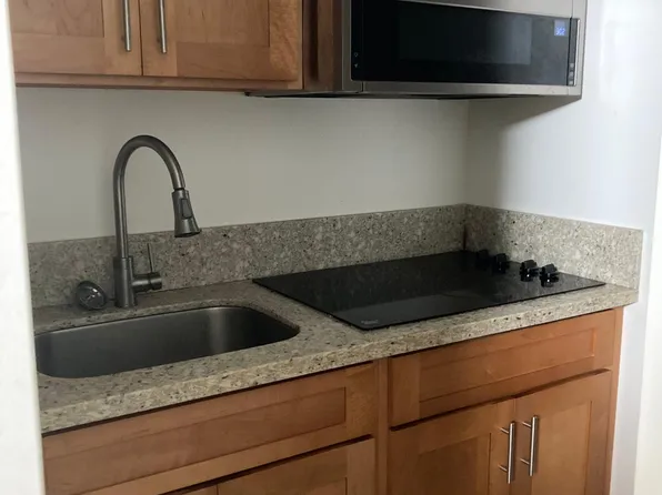 2151 Kauhana St, Honolulu, HI 96816