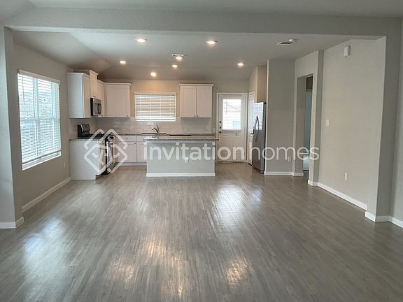 4th image of 4330 Southton Bed