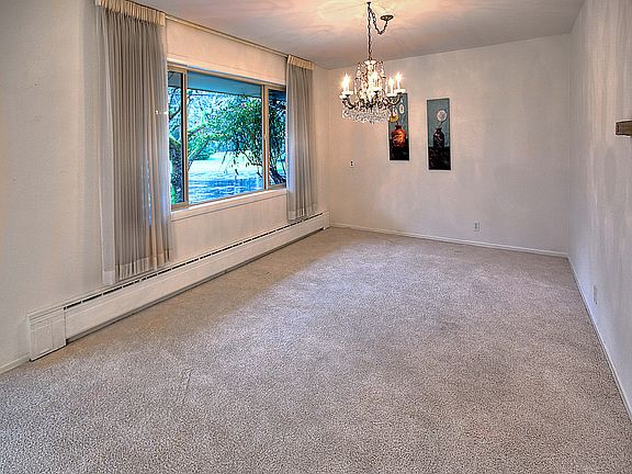 5th image of 11414 Clovercrest Dr SW