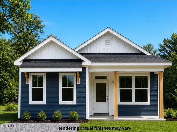 130 NE 75th Street, Oak Island, NC 28465