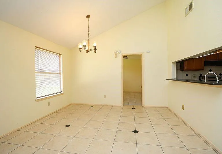 8215 Summer Quail Dr — Photo 10