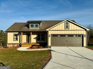 158 Hunts Ridge Dr, Cleveland, GA 30528