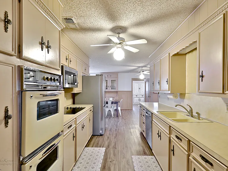 2810 Arrowhead Dr — Photo 12