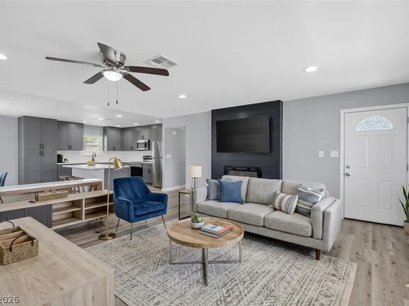 3210 Bluebird St, Las Vegas, NV 89121