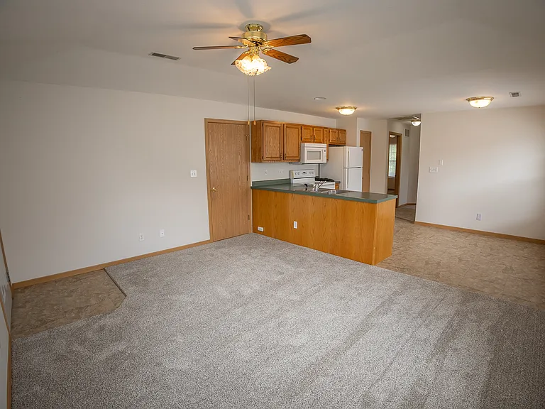 127 Ventura Ave #A — Photo 4
