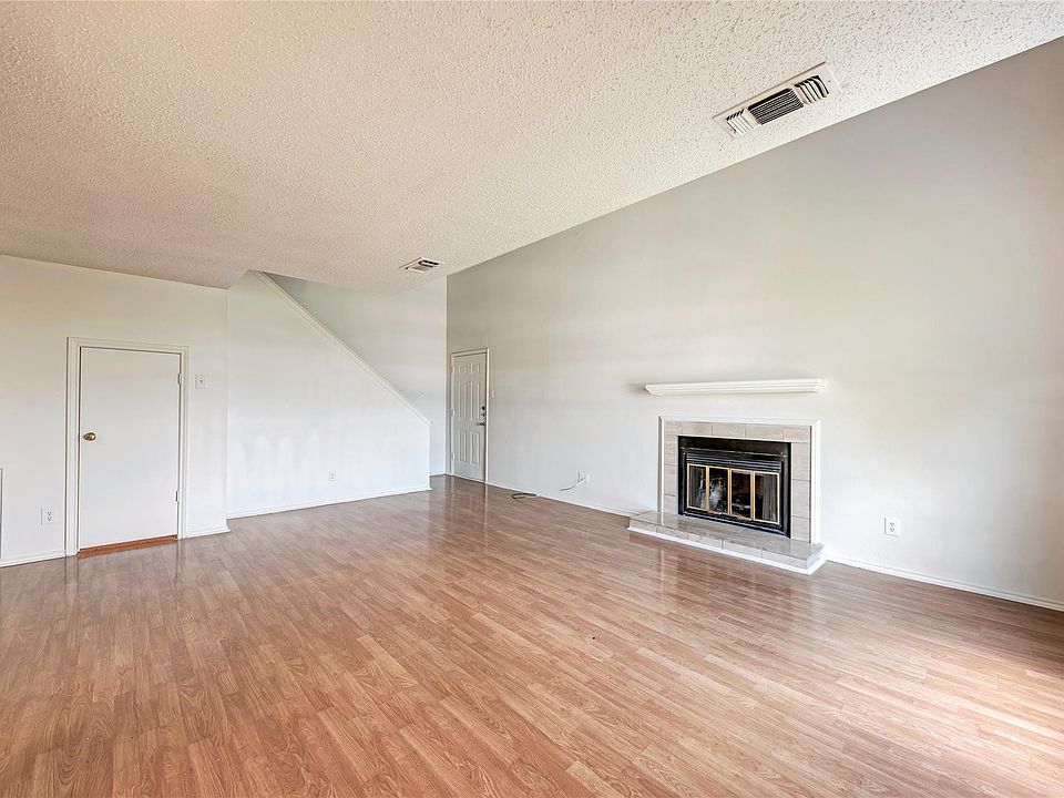 1st image of 2401 Leon St APT 300