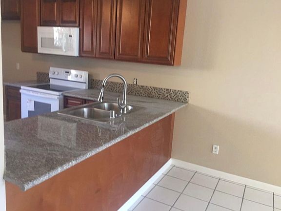 4th image of 2202 Piccardo Cir