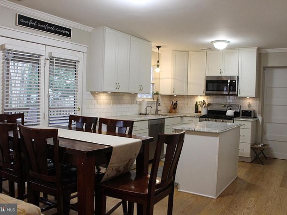 4th image of 1545 Wakefield Rd