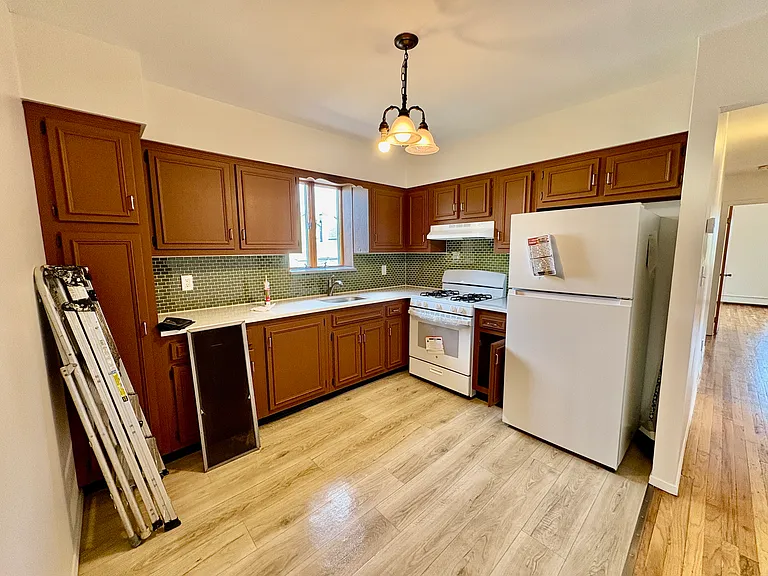 9520 Avenue M #2 — Photo 3