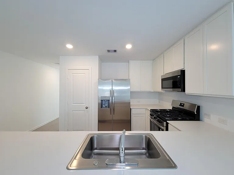 25588 Rose Creek Dr — Photo 14