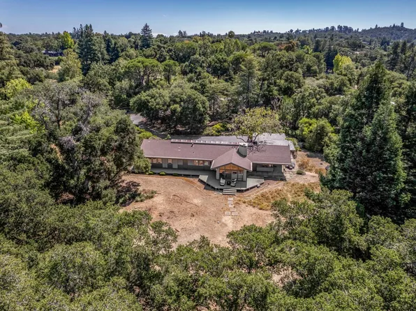 147 Mapache Dr, Portola Valley, CA 94028