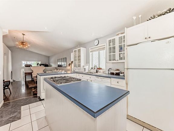 4th image of 307 N Mount Lorette Pl SE