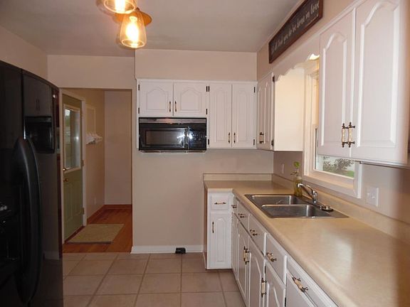 5th image of 3042 Westwood Dr