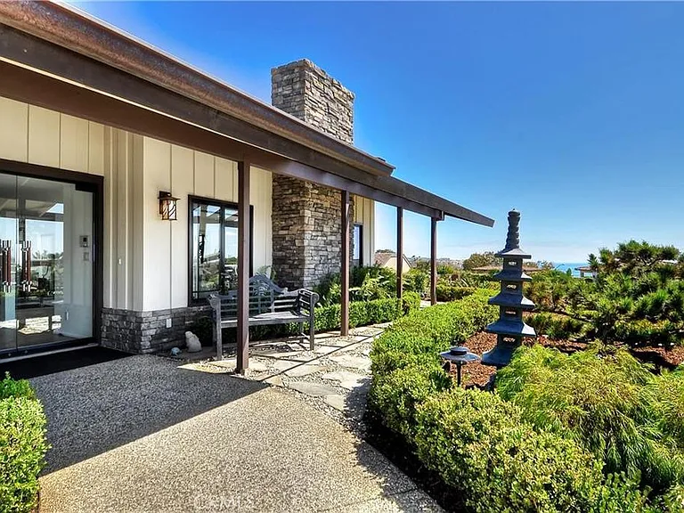 32732 Mediterranean Dr — Photo 2
