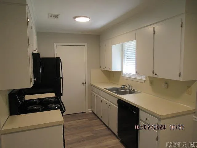 3 bed, 2.0 bath, 1396 sqft, $1,350 — Photo 4