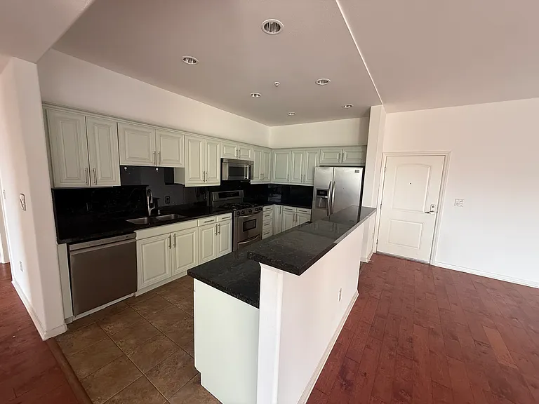 3750 Santa Rosalia Dr #513 — Photo 19