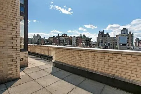 Sold by Corcoran | media 8