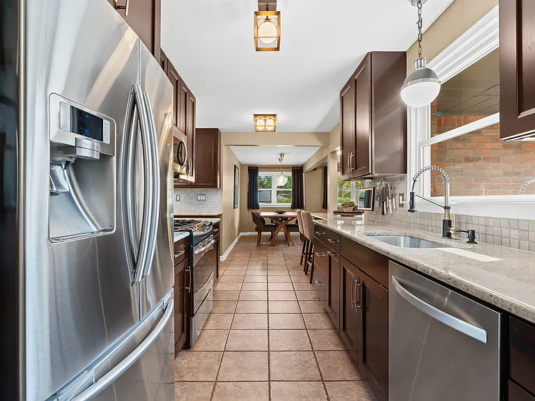 870 Pine Hill Dr — Photo 11