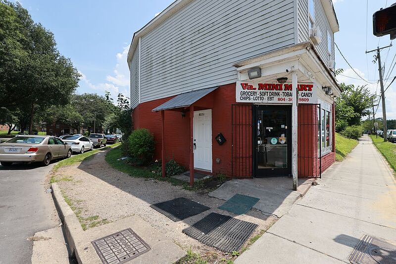 1st image of 823 Mosby St APT A