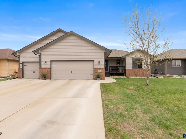 710 Fox Ct, Tea, SD 57064