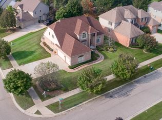 13800 Greenville Dr, Shelby Township, MI