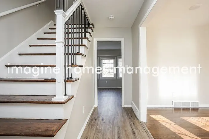 9411 Moody Park Dr — Photo 2