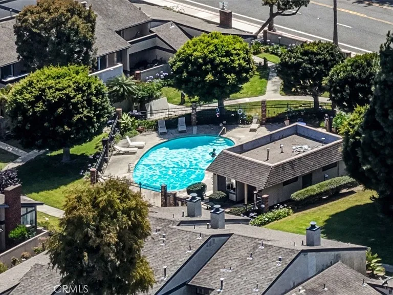 4526 Heil Ave — Photo 32