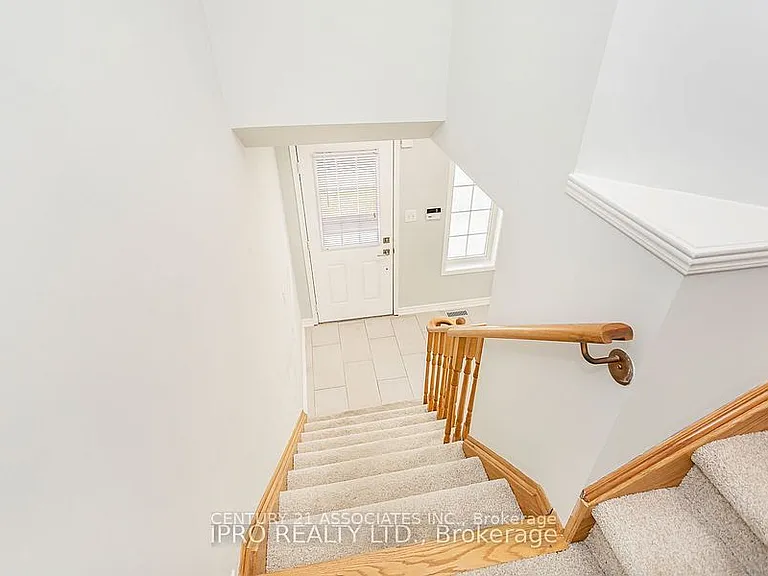 2410 Emerson Dr — Photo 13