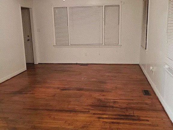 3rd image of 8290 Varsity Dr