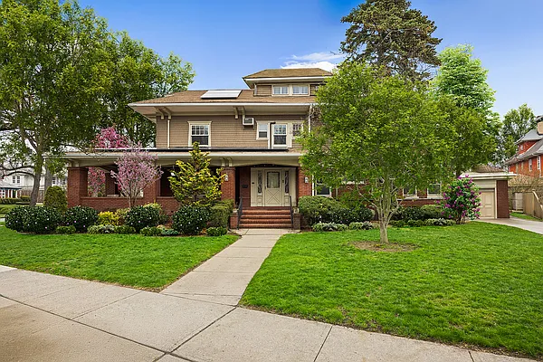1806 Ditmas Avenue 