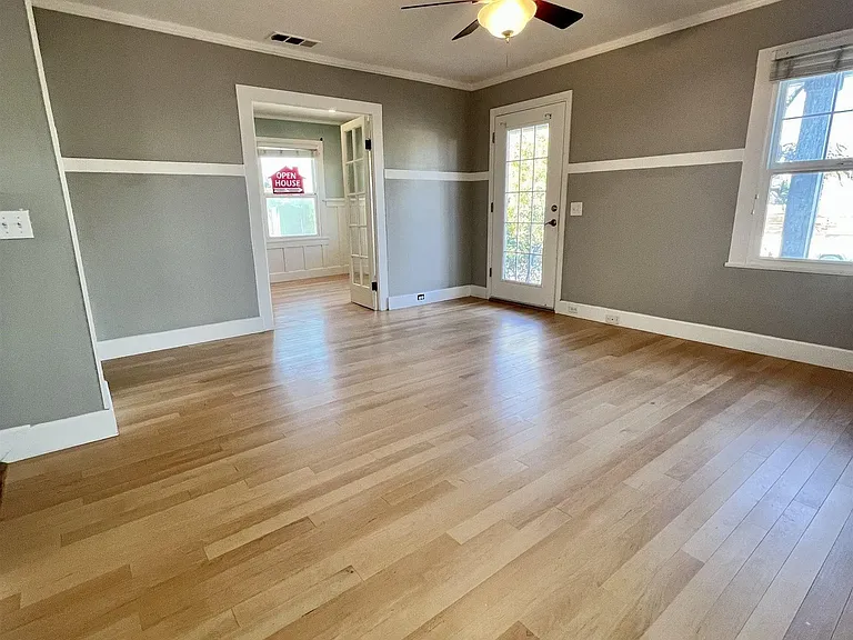 2331 Lincoln Ave — Photo 7