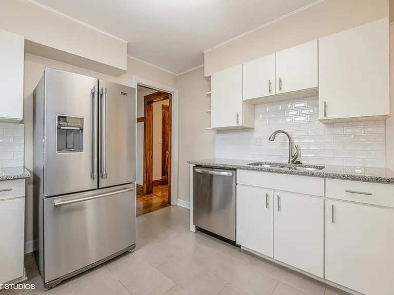 383 Park Ave — Photo 8